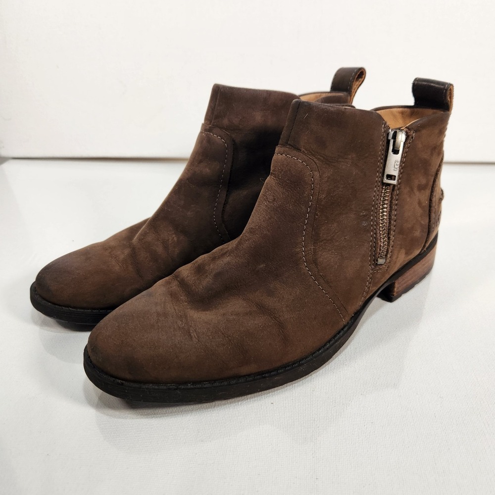 Uggs Womens Leather Waterproof Ankle Boots  Size 8.5 Brown